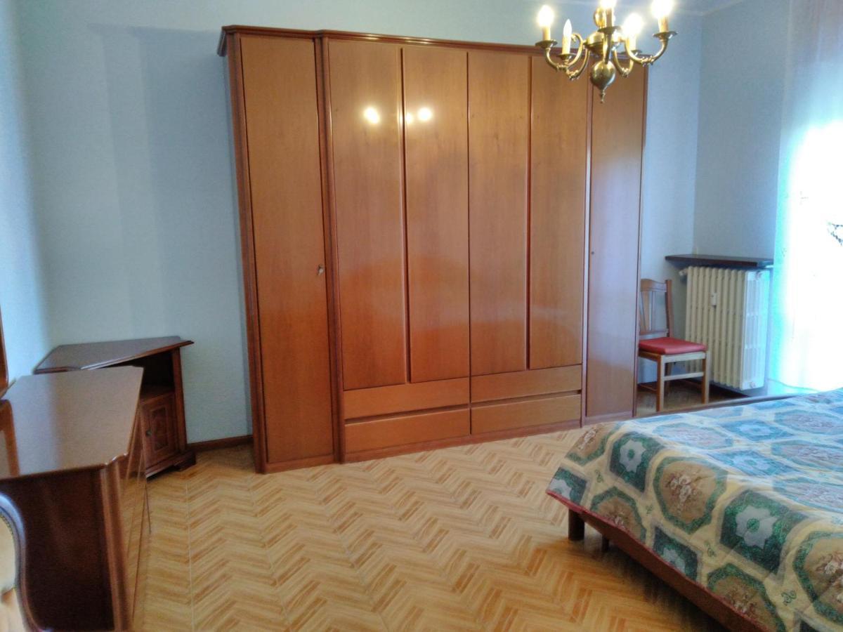 Apartament Domanda Calosso Zewnętrze zdjęcie